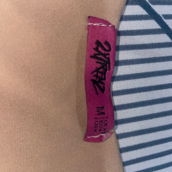 2Xtremz Printed Midi One
Shoulder Bodycon Dress - Picture 2 of 4